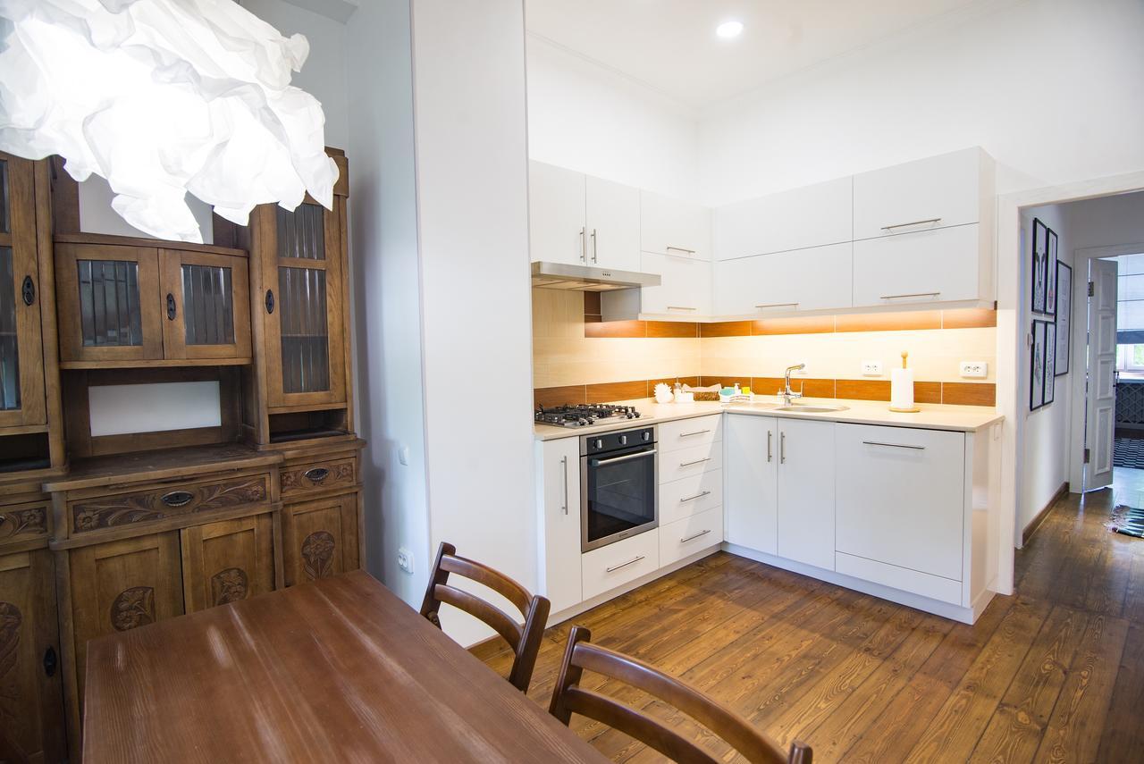 Art Apartment Tashkent Luaran gambar
